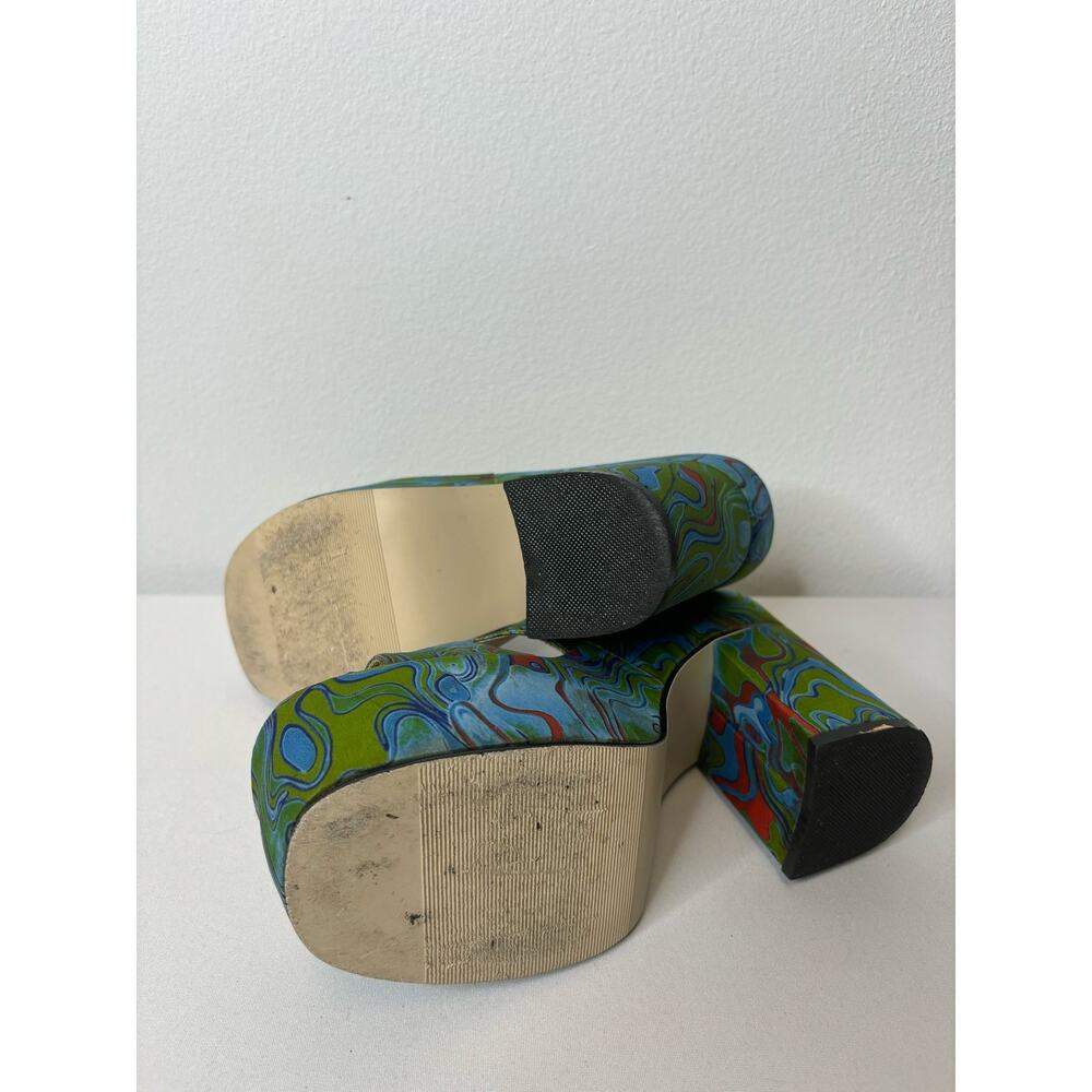 Groovy Platform Heels - Picture 6 of 6